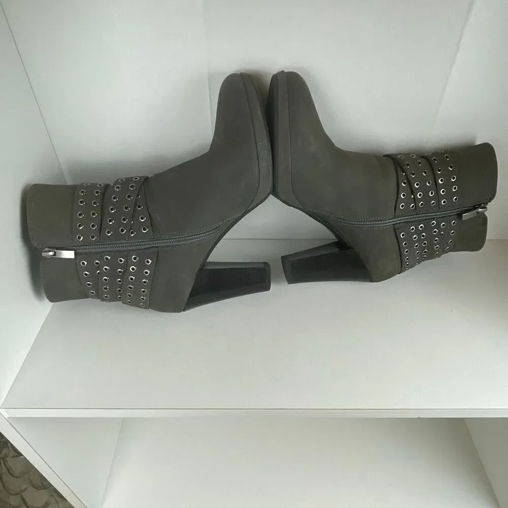 Mint Velvet Leather Grommet Accent Ankle Boots 39 Gray
